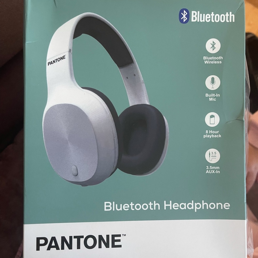 Pantone Bluetooth headphone